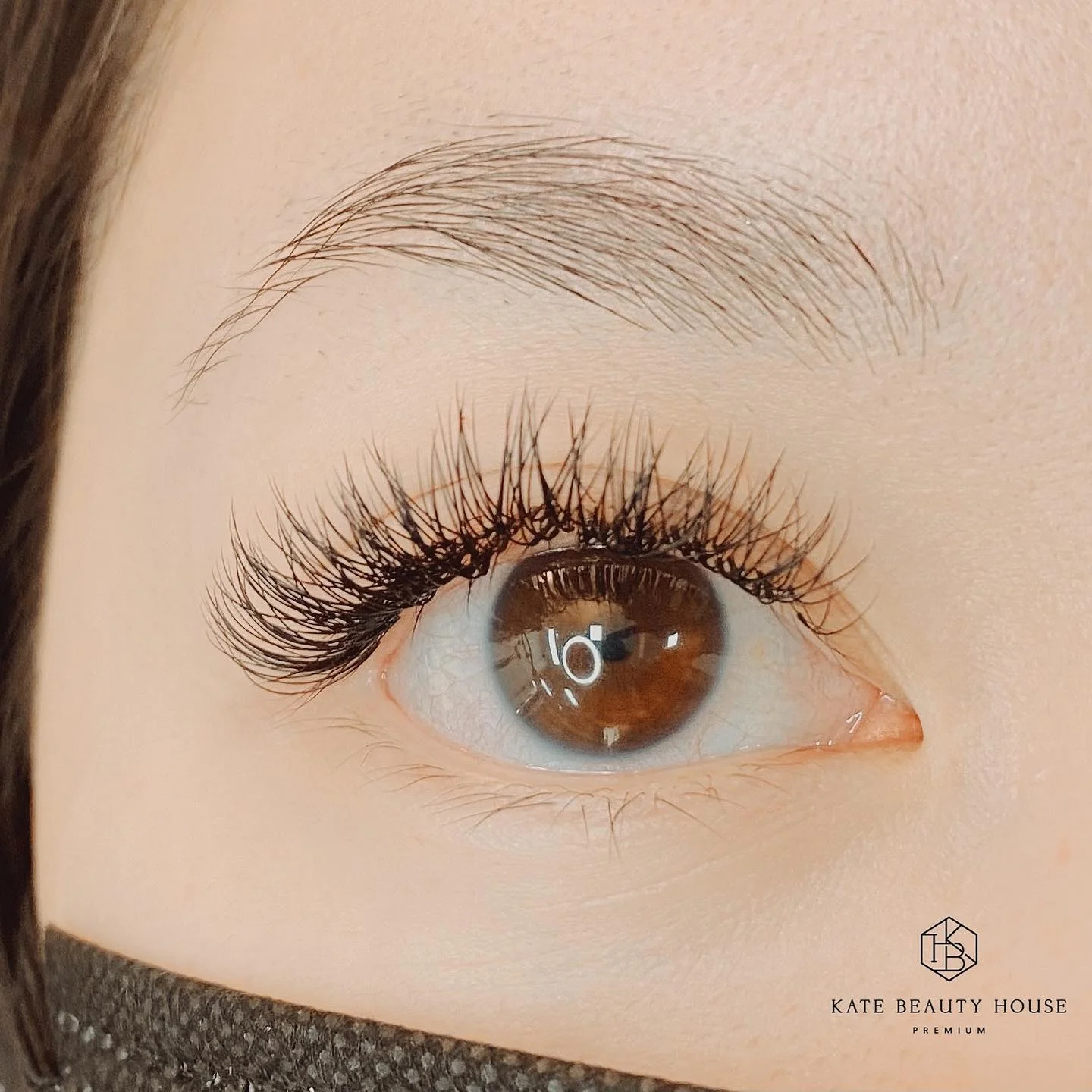Natural classic lash set by K Beauty House